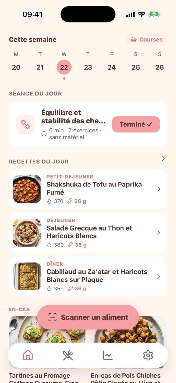 Écran d'accueil de Peach — le plan de la semaine, l'entraînement du jour, les recettes du jour et le bouton Scanner un aliment.